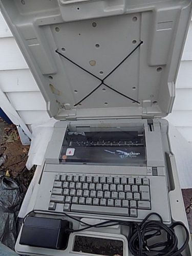 Sharp PA-3250 Electric Portable Typewriter with Case and AC Adapter