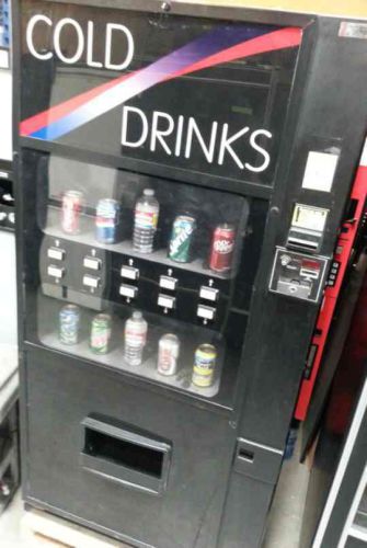 Royal 650 10 select soda beverage vending machine - nice condition in Las Vegas