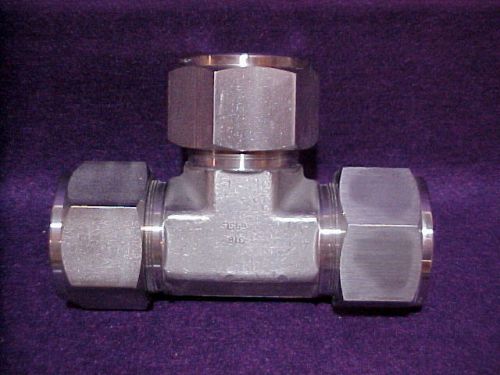 SWAGELOK SS-2400-3 Tube Fitting, Union TEE, 1 1/2 in. Tube OD
