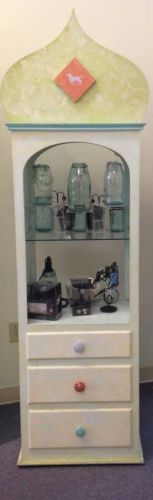 RETAIL DISPLAY CASES WITH ADJUSTABLE SHELVES, USED