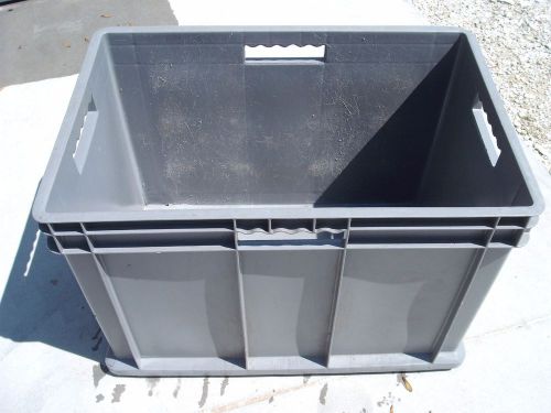 HARD SIDED HEAVY DUTY STACKABLE STORAGE CONTAINERS AKRO MILLS 37686