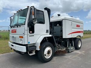 2006 Elgin Crosswind Street Sweeper