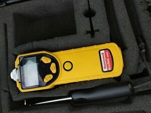 RAE Systems MiniRAE 3000 10.6eV PID Monitor W/Accessories, Calibration Kit