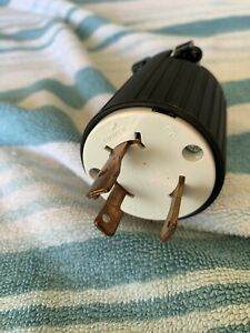 Cooper 125V 30 Amp Twist Lock Plug L5 NEMA Connector “NEW”