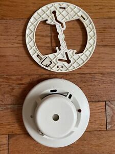 System Sensor 2112ATL Photoelectric Smoke Detector, 135F Thermal Sensor, Sounder