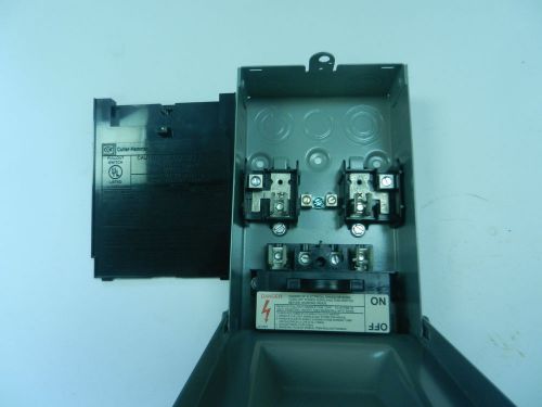DPF221R Cutler Hammer Pullout Switch 30A 120-240V NIB
