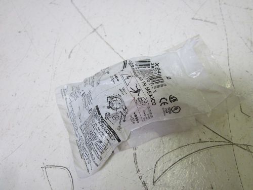 Schneider electric xb4bt42 pushbutton *new in a factory bag* for sale