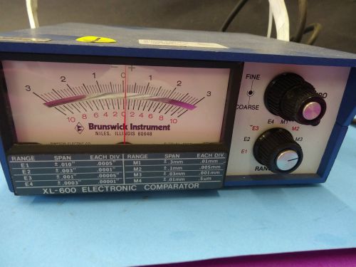Brunswick Instrument Electronic Comparator XL-600