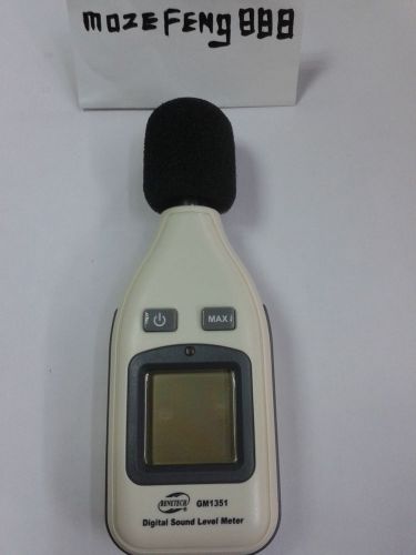 UN3F LCD Digital Sound Noise Level Meter 30-130dB Decibel Pressure Tester GM135