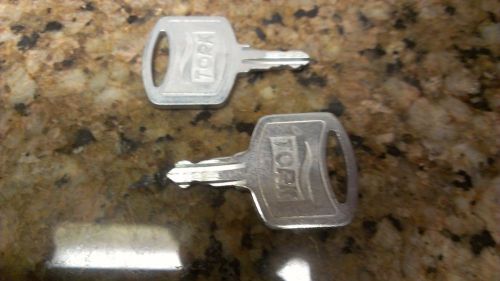 Tork sca paper towel, toilet paper, soap dispenser keys (2 keys) free shipping for sale