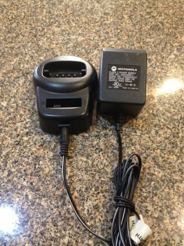 Use cls radio charger motorola (hctn4001a) or (56553) for cls1110, cls1410, vl50 for sale