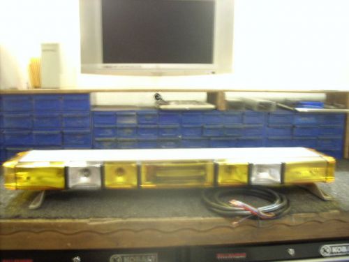 WHELEN EDGE REMANUFACTURED 48&#034; DUPLEX SIX STROBE LIGHTBAR