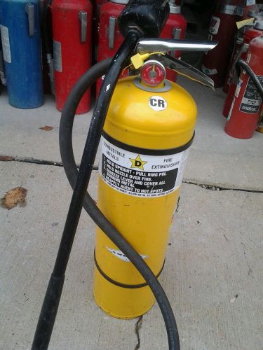 Amerex 30 lbs class d sodium chloride f.m. approved fire extinguisher with wall for sale