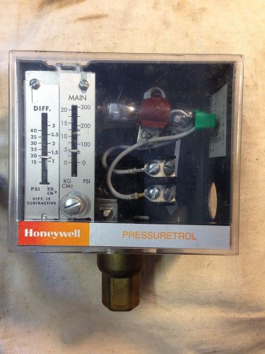 Honeywell l404a-1404 pressuretrol switch. range 20-300psi. surplus stock for sale