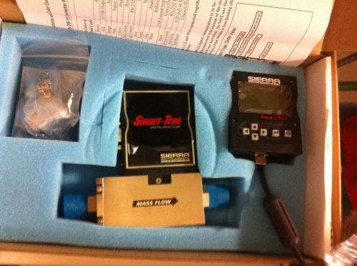 SIERRA SMART-TRAK MFM MASS FLOW METER, HE, 400 SLM, 1/2, VCR, VITON