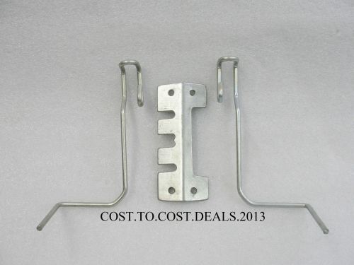 LAMBRETTA GP SIDE PANEL HOLDING SPRING CLIPS / FIXING PLATE