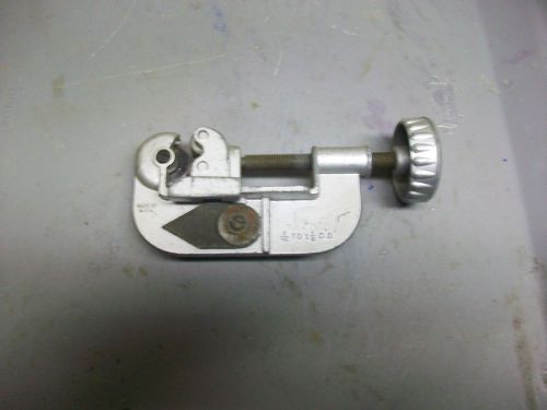 Chicago 3/16-Inch to 1-&amp;-1/8-Inch (O.D.) Tube Cutter