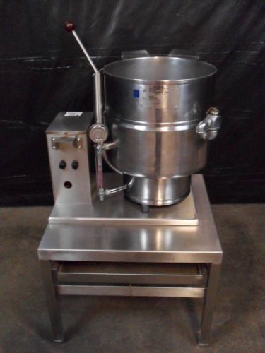 Groen TDB/7-40 40 qt tilting electric steam kettle