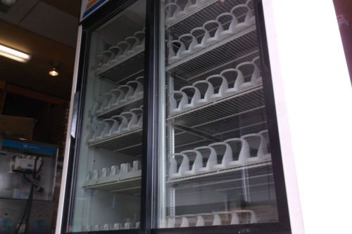 True gdm-47rl 47 cuft commercial refrigerator w/ 2 sliding gls door and 2 rear for sale