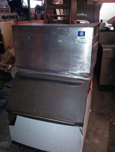 MANITOWOC 340LB AIR COOLED ICE MACHINE WITH 300LB BIN (CHEAP SHIPPING) (WARRANTY