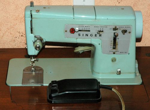 Singer 338 Sewing Machine Vintage Heavy Duty Mechanical Industrial Wood Table