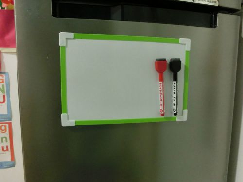 Magnetic Whiteboard Can attach to the steel surface 200 x 300mm (Free 2 Marker)