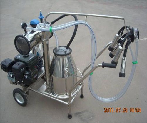 Portable gasoline vacuum pump milking machine for cows - single - factory direct for sale