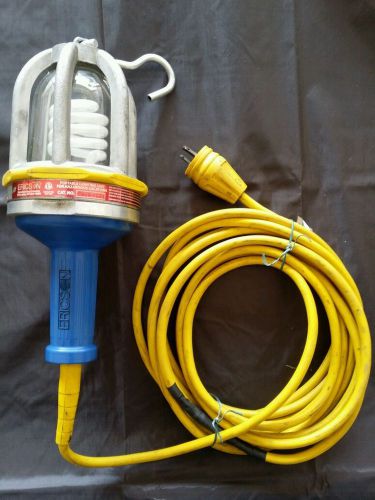 ERICSON 2625-CFL  INDOOR OUTDOOR SHOP LIGHT HAND LAMP AUTO MECHANIC TECH TOOL