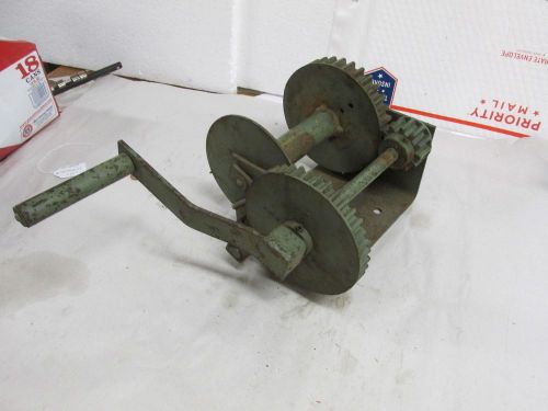 Double reduction winch,all steel, with handle-good condition