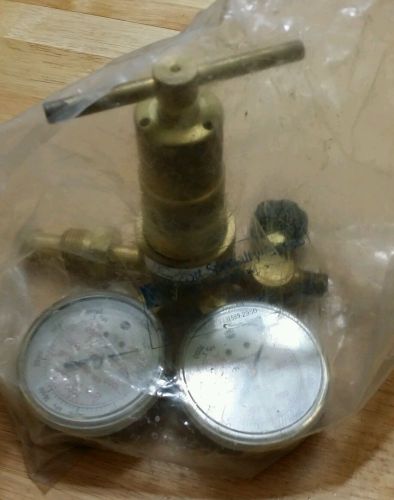 Scott specialty two stage gas regulator w/ 1000 psi &amp; 4000 psi gauges  sr-4f new for sale