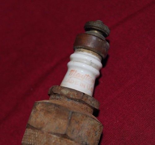 Maytag Script 92 82 31 Single Spark Plugs Gas Engine Motor Wringer OF3.2