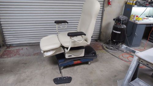 MIDMARK 647 Power PODIATRY Procedure Podiatry Exam Chair -Programmable