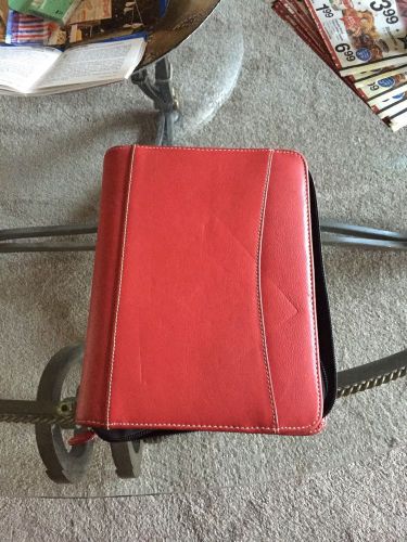 Classic 1.25&#034; Rings Red Soft LEATHER-Exterior FRANKLIN COVEY Planner/Binder Zip