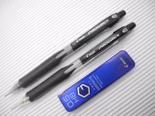 Black barrel Pilot PROGREX  0.5mm &amp; 0.7mm mechanical pencil free leads(Japan)