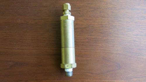 Circle Seal Inline Relief Valve 5159B-2MP-625 with tape residue