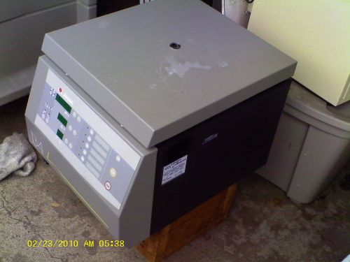 Jouan b4i centrifuge w/ rotor and power cord rated: 14000 rpm laboratory clinic for sale