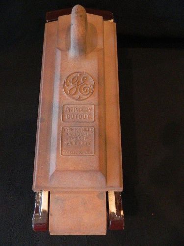 Vintage G.E. Type E Form C 150 Amp 5000 Volts ceramic fuse box