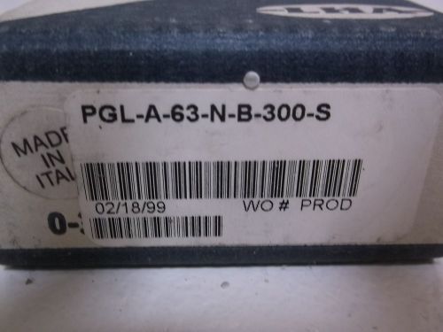 LHA PGL-A-63-N-B-300S LIQUID FILLED GAUGE 0-300 PSI *NEW IN A BOX*