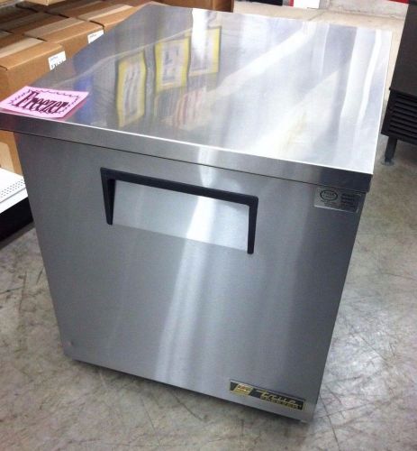 True Under Counter Freezer, TUC-27F-LP, Casters, Shelves