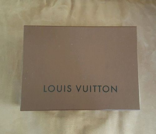 100% Authentic Louis Vuitton Large Empty Gift Box 13.25&#034; x 9.5&#034; x 4.5&#034;