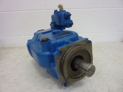 Vickers hydraulic piston pump pvh74qic-rbf-135-10-c25v-31 used #64417 for sale
