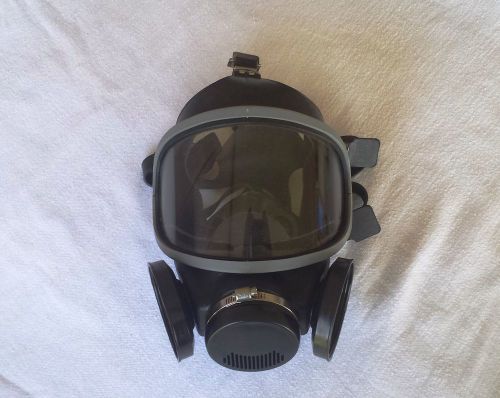 Msa model 7-204-2 (small) full face air purifying respirator for sale