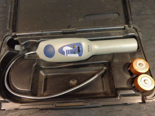Inficon tek-mate refrigerant leak detector w/case (bin 25) for sale