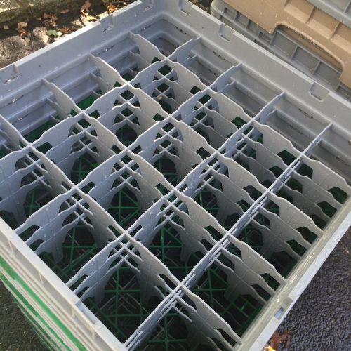 Lot Of 14 Pieces CAMBRO 25S638 Glass Rack 25 Compartment           Free Rack!
