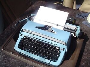 Smith Corona Galaxie 12 Manual Typewriter Needs Cleaning w Hard Case