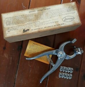 Stone Mfg Tattoo Outfit with Ear Release Numbers 0-9 Original Box Good condition