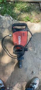 Hilti TE-1000AVR Demolition Chipping Hammer. Tool Only Working Used Condition