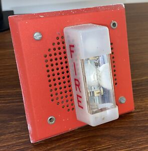 Wheelock ET-1070-WM-24 Speaker Strobe Fire Alarm (Red)