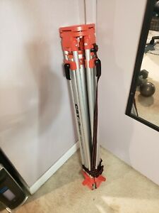 BRAND NEW CST / BERGER ALUMINUM TRANSIT LEVEL TRIPOD 5 FOOT