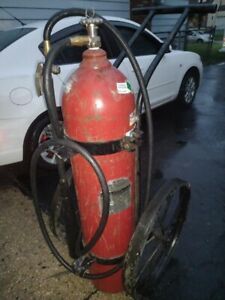Badger CD50-1 Wheeled Carbon Dioxide Co2 75lb  Fire Extinguisher